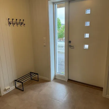 Sentrumsnaer * Kirkenes